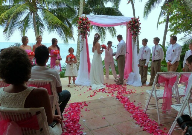 beachfront-wedding-ceremony2