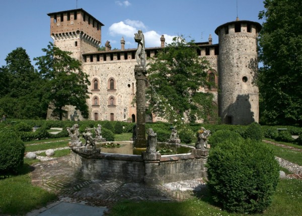 location_matrimoni_in-castello-600x429